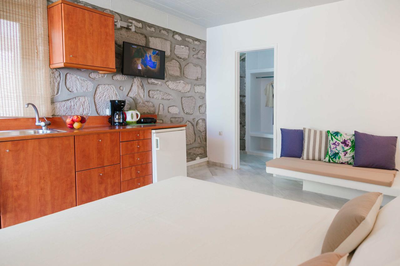 Alkithea Aparthotel Adamantas  Exterior photo