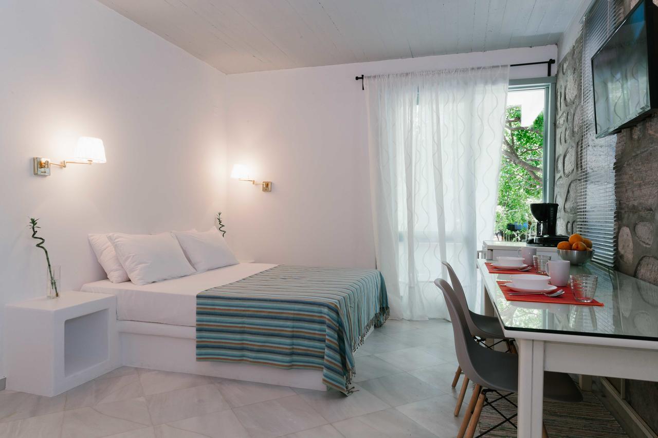 Alkithea Aparthotel Adamantas  Exterior photo